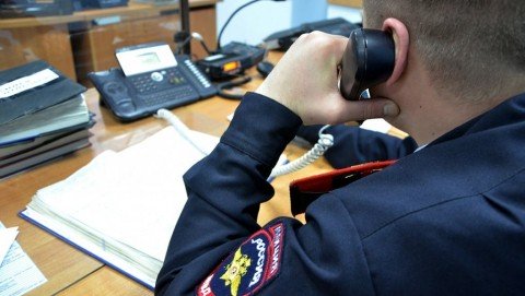 В Петропавловске-Камчатском полицейские задержали ранее судимого мужчину, подозреваемого в краже денег из магазина